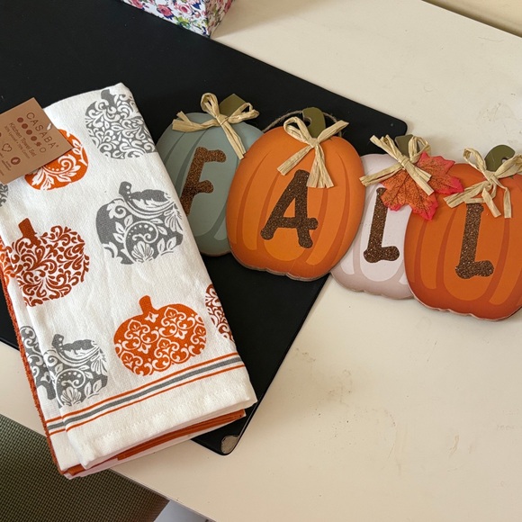 Fall Pumpkin Kitchen Towel Set and wall hanging - Picture 1 of 1